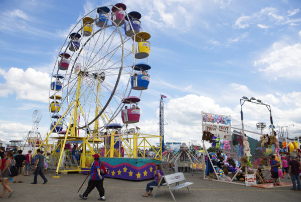 photo of rides and games at the bangor state fair